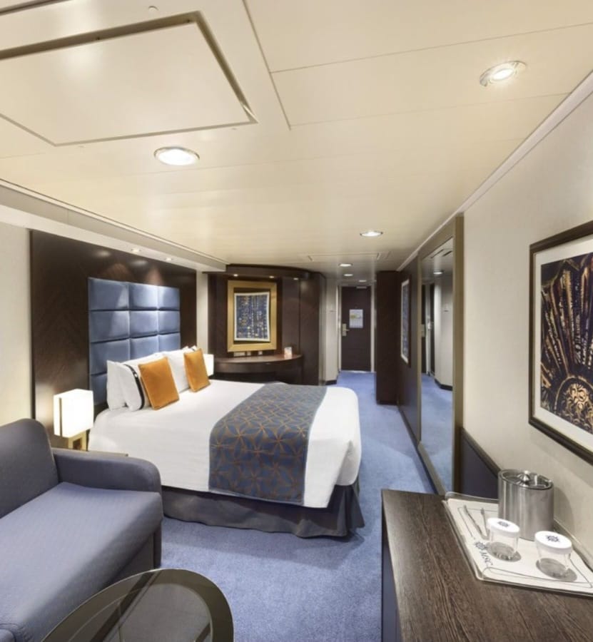 MSC Divina — cabines, decks e ambientes a bordo